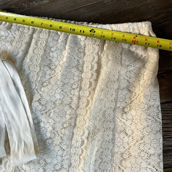 Vintage Carefree Fashions cream full lace maxi skirt GVC size L - Picture 5 of 9